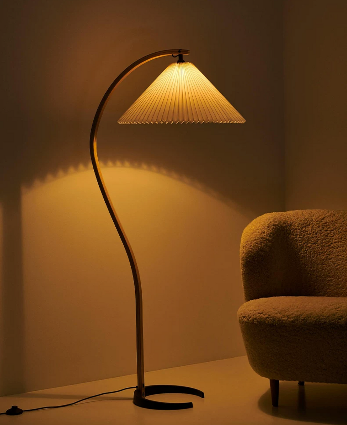 Floor Lamp 2